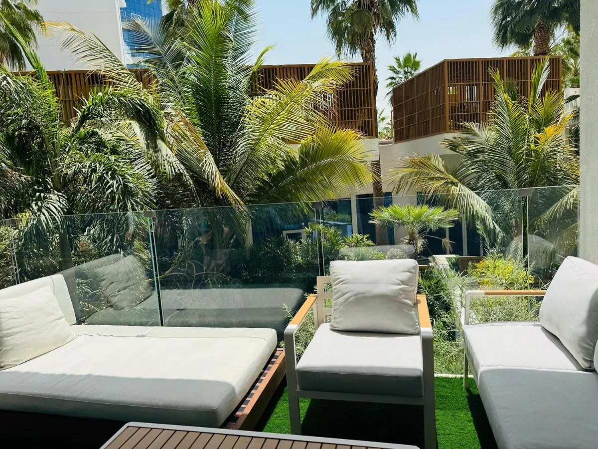 Luxe Apt With Pool View - Lush Greenery I Beach Access Dubai 0*,