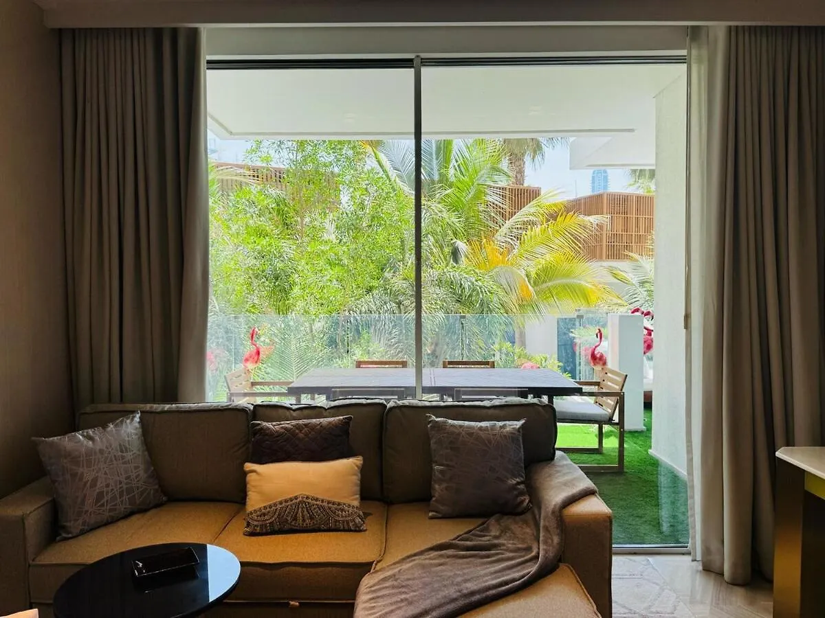 Luxe Apt With Pool View - Lush Greenery I Beach Access Dubai 0*,