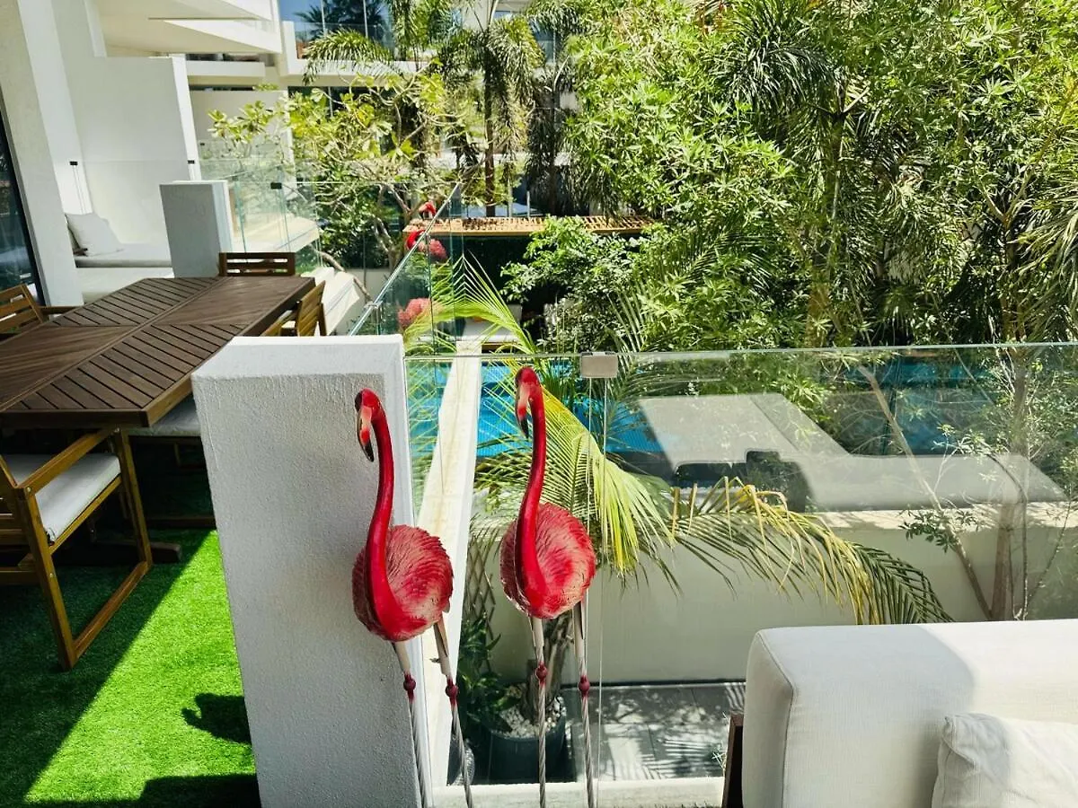 Luxe Apt With Pool View - Lush Greenery I Beach Access Dubai Apartment
