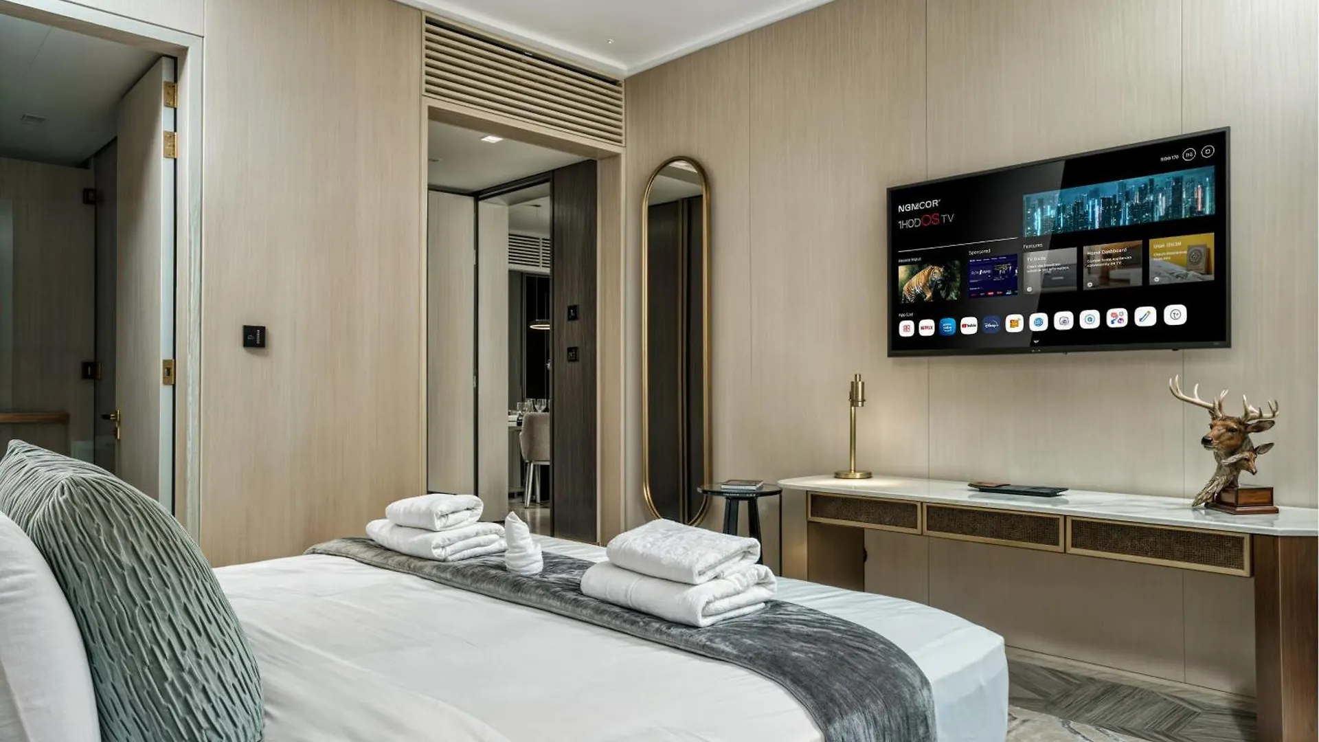 Luxe Apt With Pool View - Lush Greenery I Beach Access Dubai
